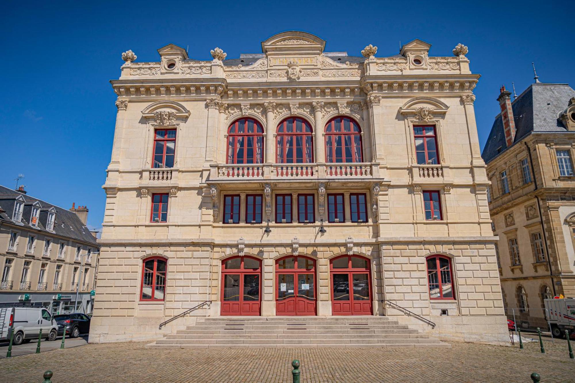 Contact Hotel De La Gare Et Son Restaurant Cote A Cote Autun Exteriör bild